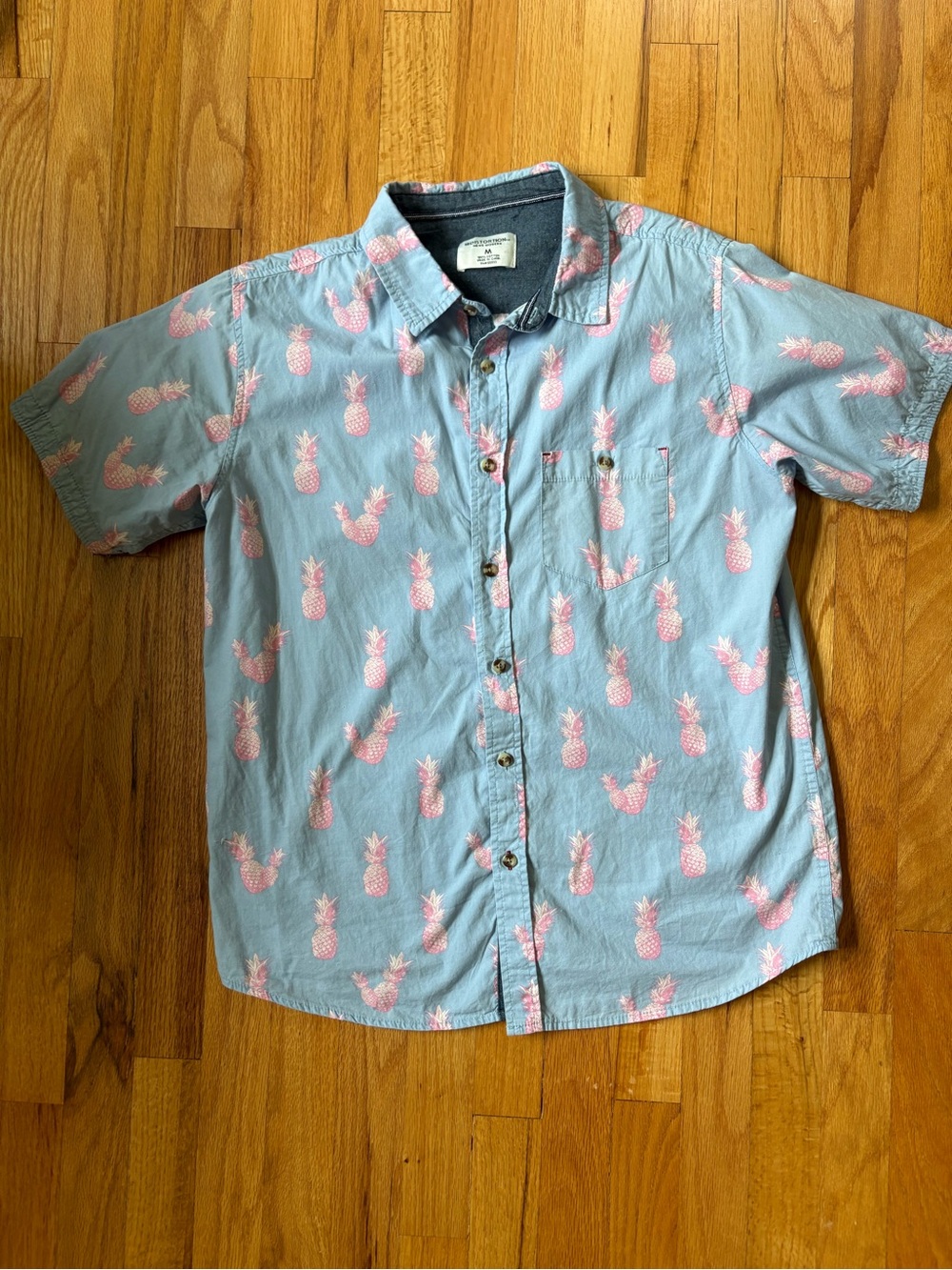 Casual Blue Short-Sleeve Button-Down Shirt with Pink Pineapple Print